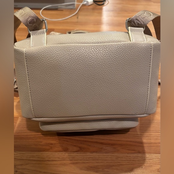 Backpack - Picture 10 of 10